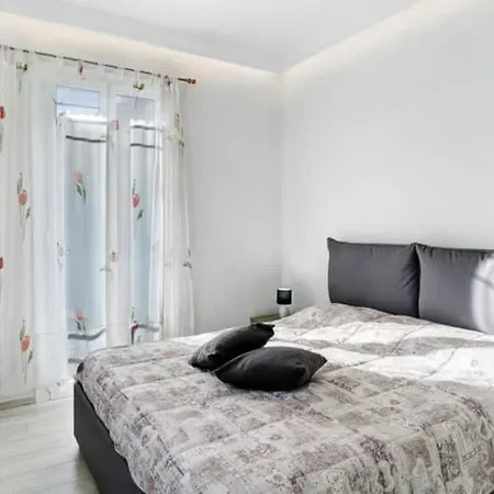 Casa Tiziano Parking Gratis Centro 15 Minuti A Piedi Sanremo