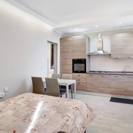 Casa Tiziano Parking Gratis 15 Minuti A Piedi Apartmán Sanremo