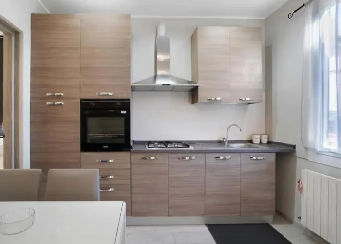 Casa Tiziano Parking Gratis Centro 15 Minuti A Piedi Apartment Sanremo